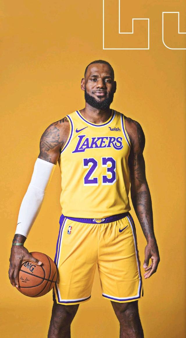 足球国足U21集训营启动，未来之星云集（U21国足集训营开营，潜力新星汇聚）