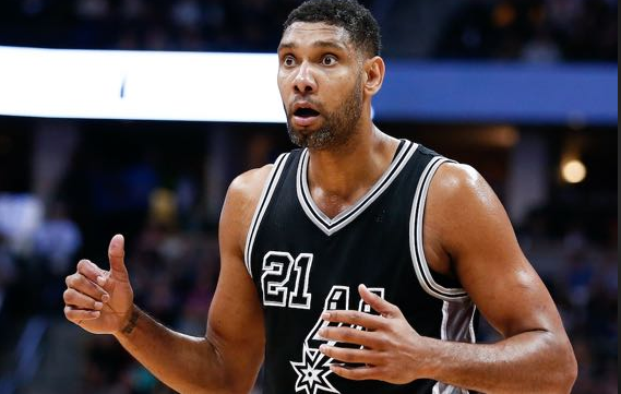 安迪·卡罗尔惊叹切赫神扑，创英格兰足球史经典瞬间（安迪·卡罗尔惊呼切赫神级扑救，一幕载入英格兰足坛史册）