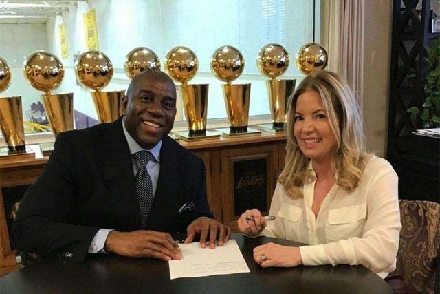 阿劳霍遭遇心理问题，乌拉圭队表支持：我们与你同在（阿劳霍面临心理困扰，乌拉圭队力挺：始终与你同在）