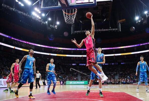 德转列21世纪参与进球榜：梅西1339球居首，C罗1253球第二（德转发布21世纪参与进球榜：梅西参与1339球居首，C罗以1253球紧随其后）