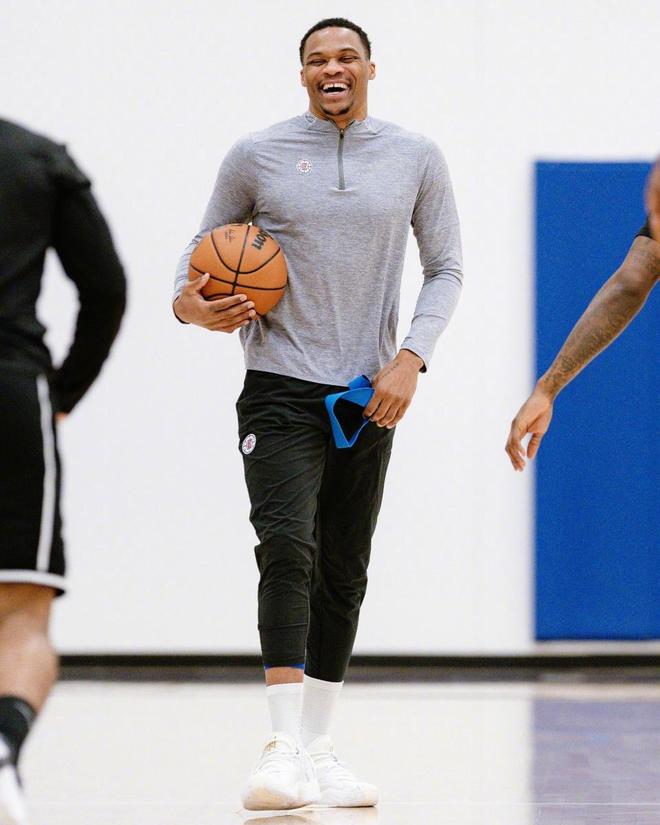 库蒂尼奥：利物浦对阵国米谁犯错更少谁就赢；齐沃确实是领袖（库蒂尼奥：利物浦战国米少失误者将胜 齐沃确是球队领袖）